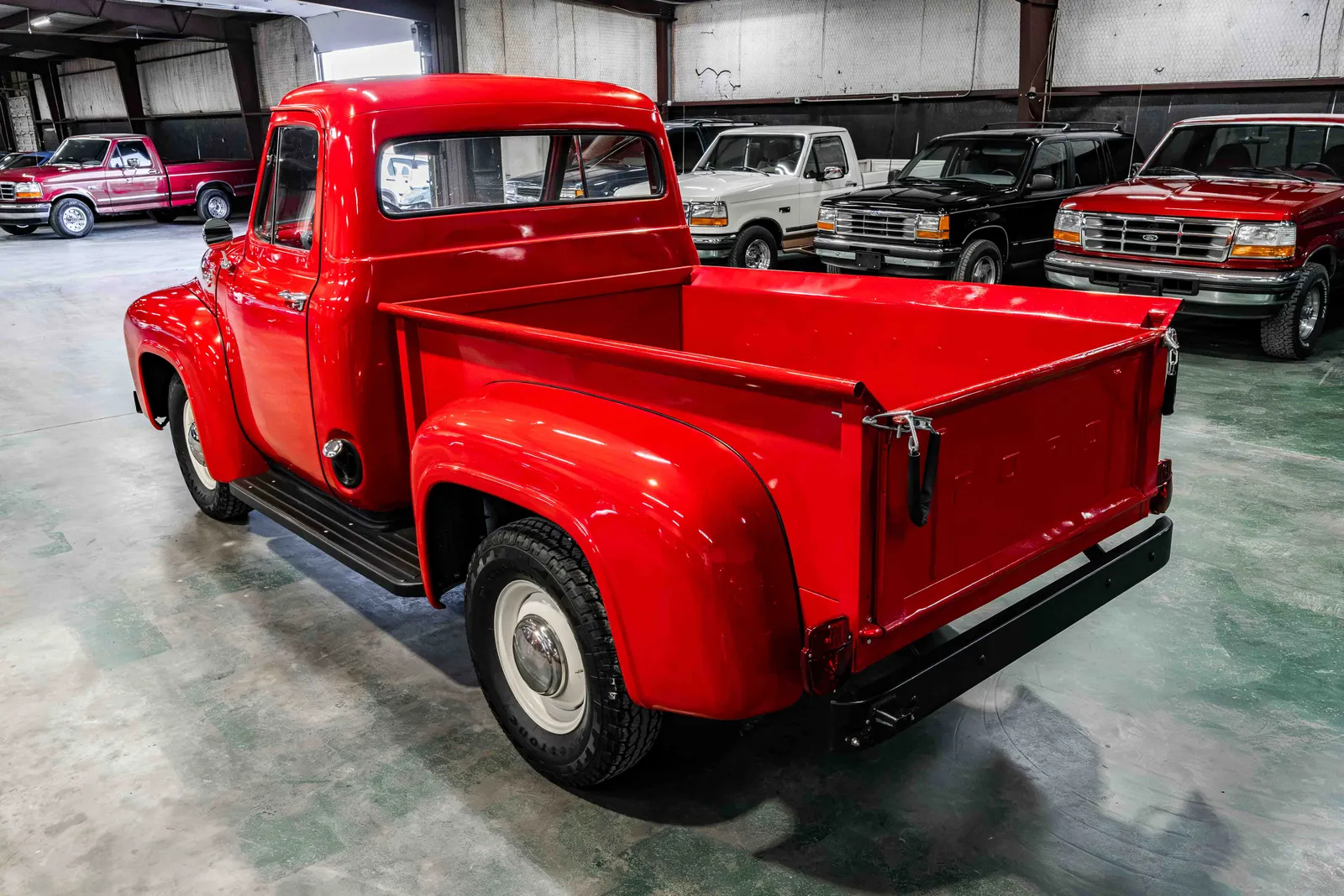 1955-Ford-F100-Red-F10D5R34267-35.jpg